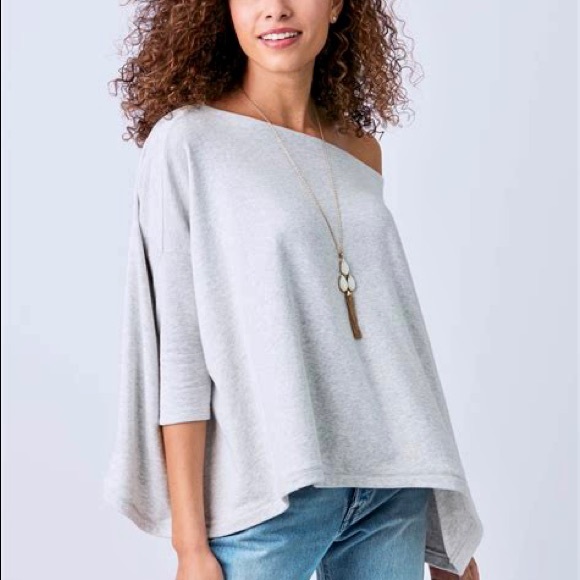 Stella & Dot Tops - Stella & Dot crop light grey Addy sweatshirt NWOT